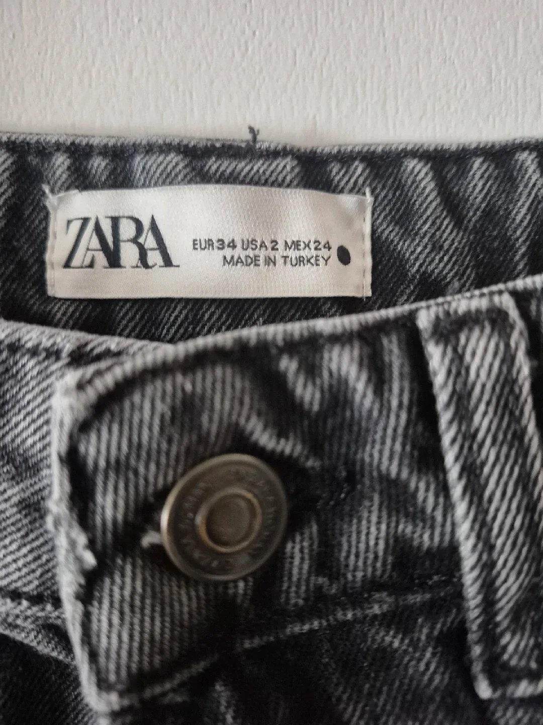 Zara Gray Denim Jeans - Size USA 2 image indicator(2)