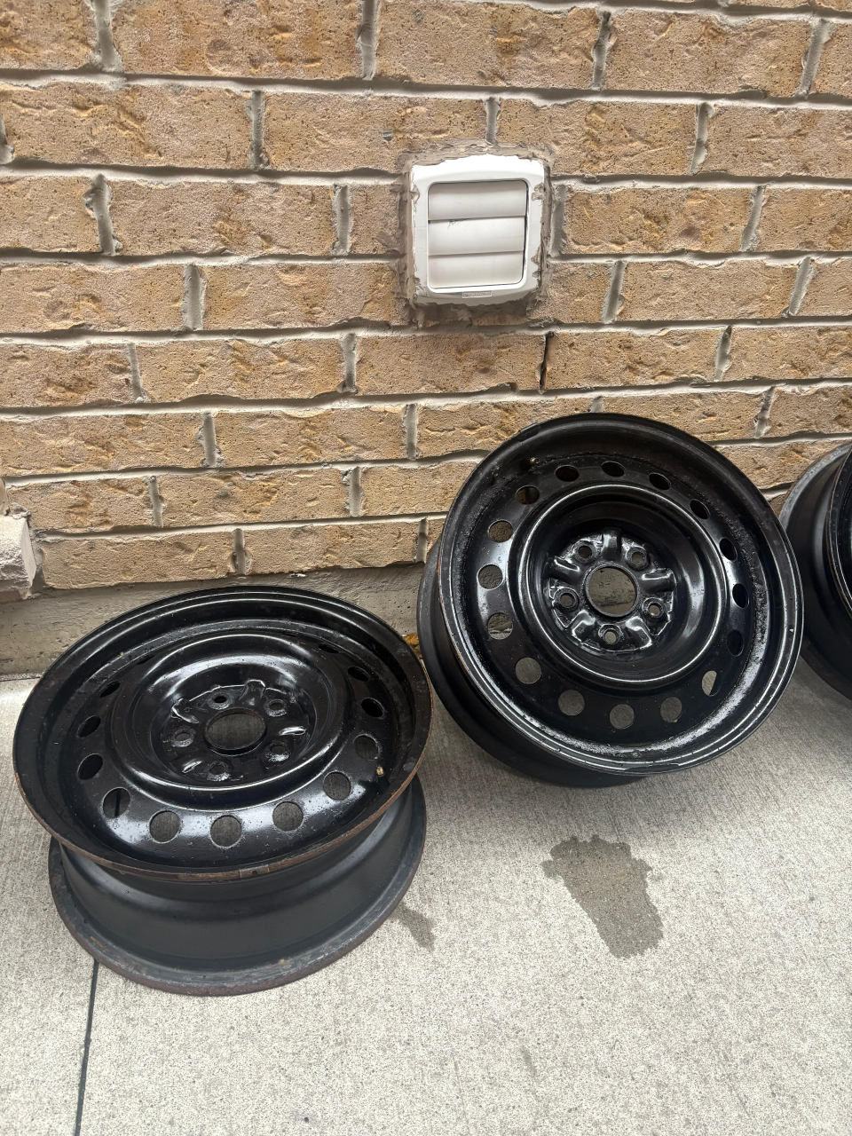 Set of 4 Black 16" Steel Rims - photo 3