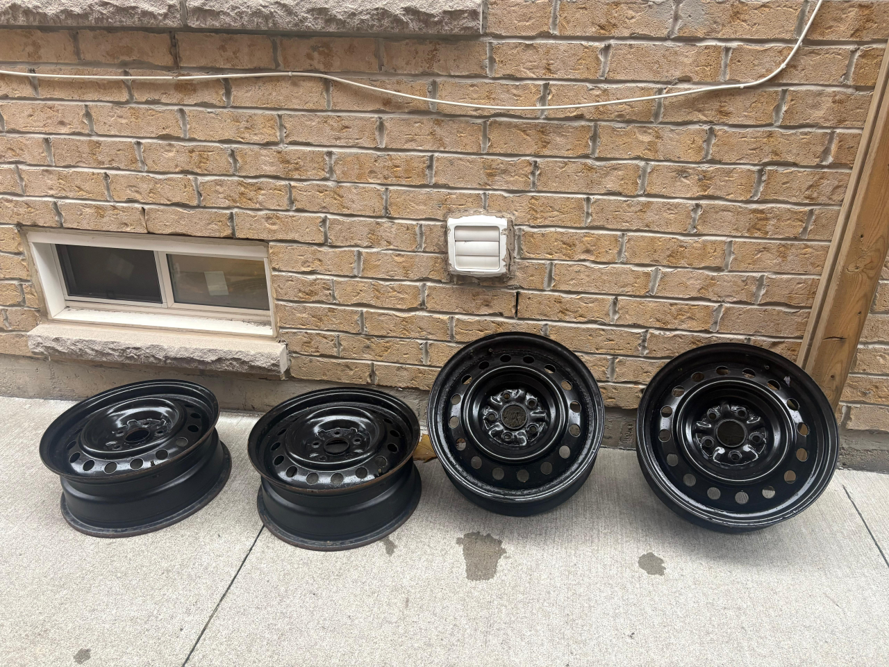 Set of 4 Black 16" Steel Rims - photo 4