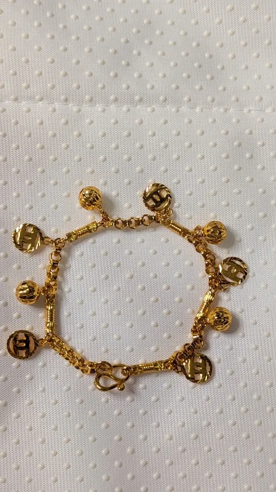 Gold Charm Bracelet image indicator(2)