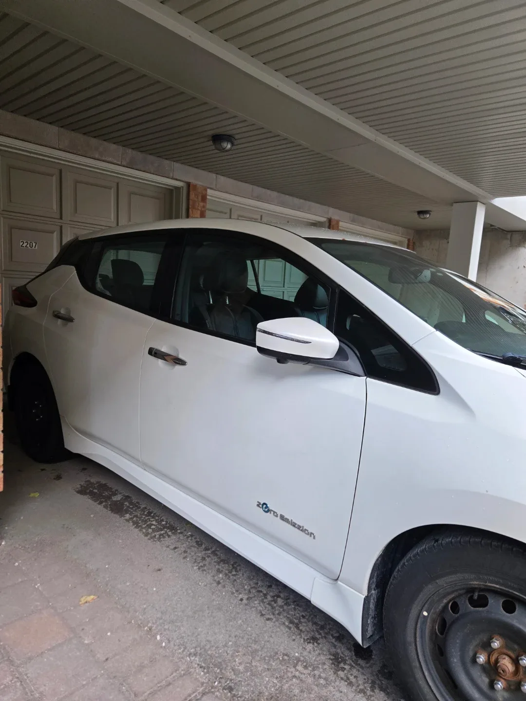 Nissan Leaf - White (2018) image indicator(7)