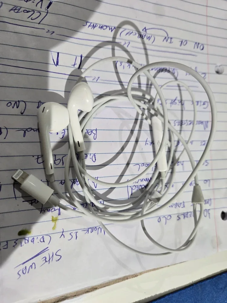 Apple EarPods with Lightning Connector