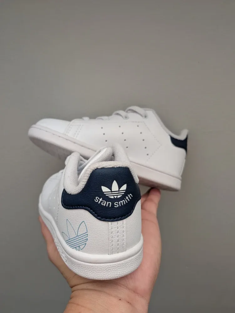 Adidas Stan Smith Kids Size 8K (UK)