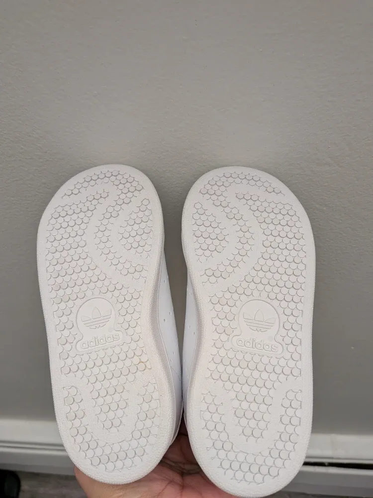 Adidas Stan Smith Kids Size 8K (UK) image indicator(2)