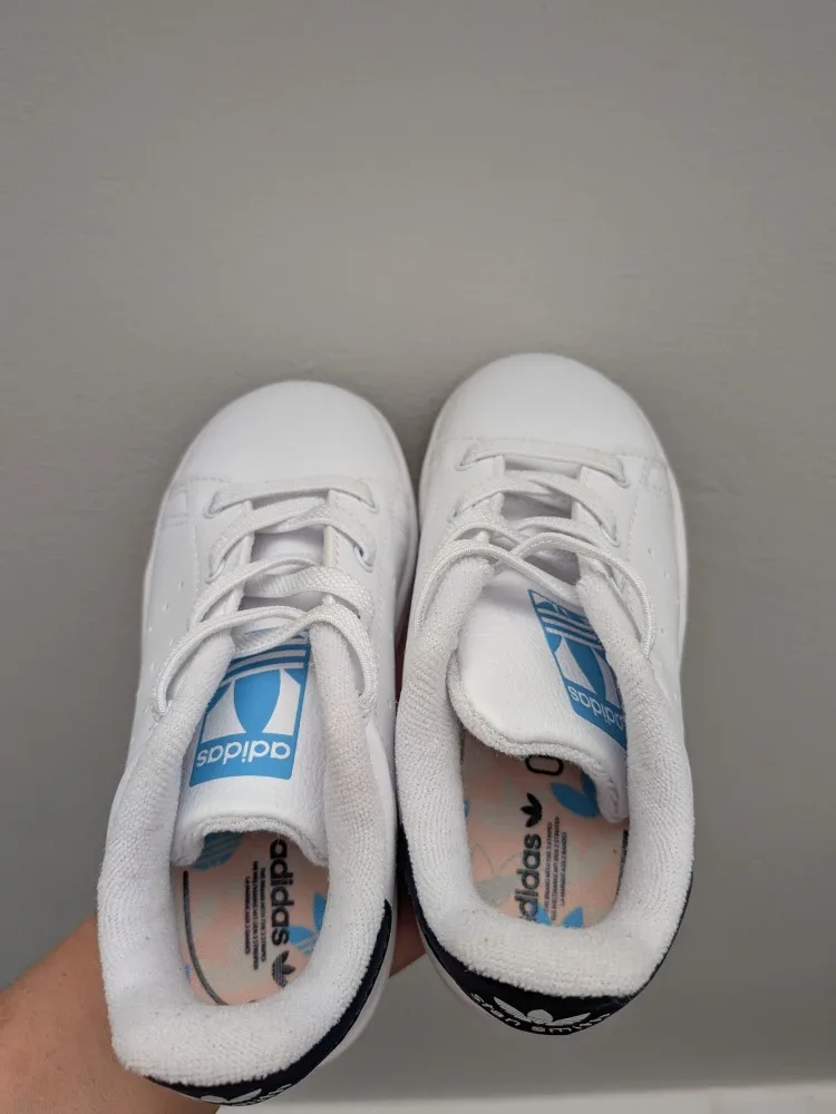 Adidas Stan Smith Kids Size 8K (UK) image indicator(4)