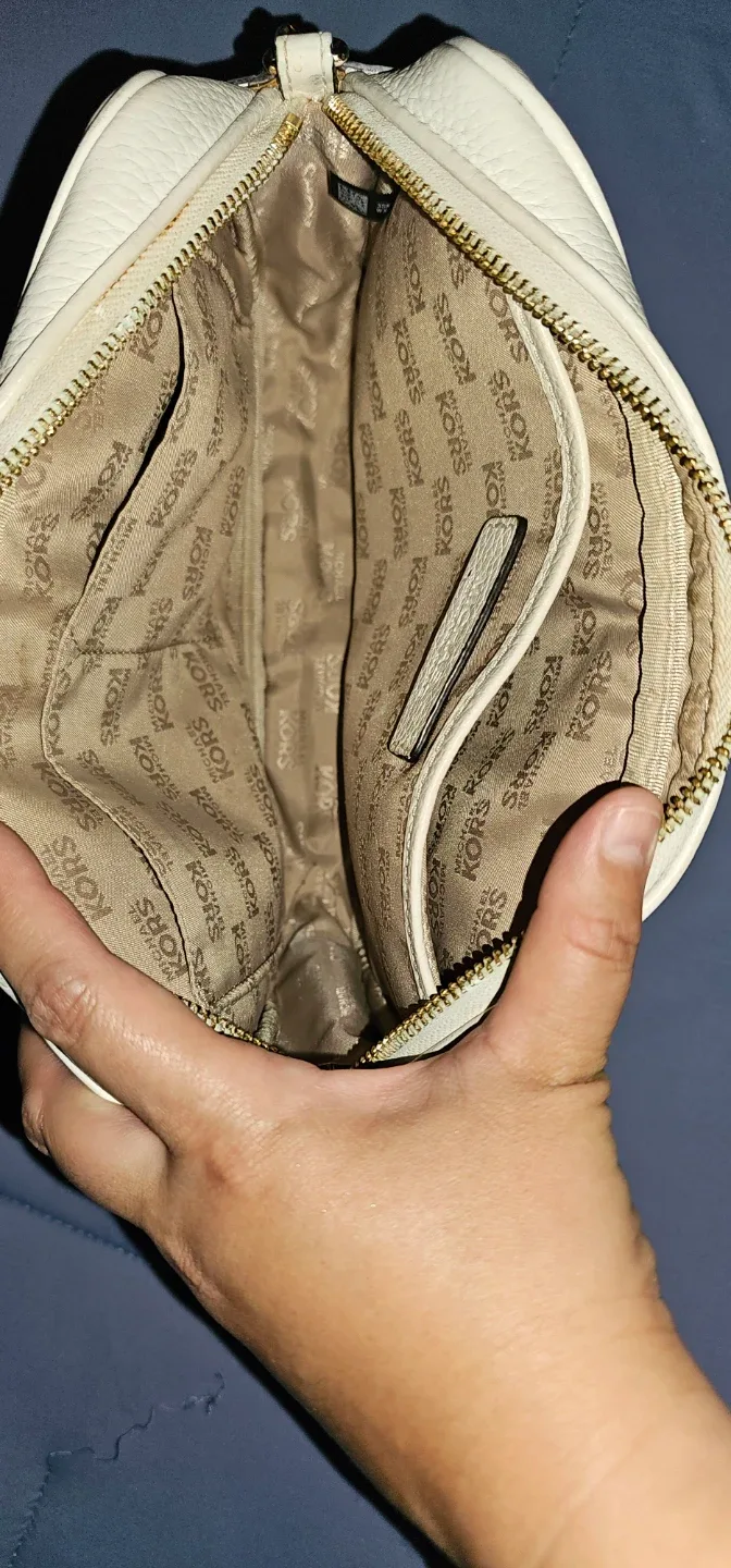 🥕Michael Kors Crossbody Bag - Cream🥕 image indicator(2)