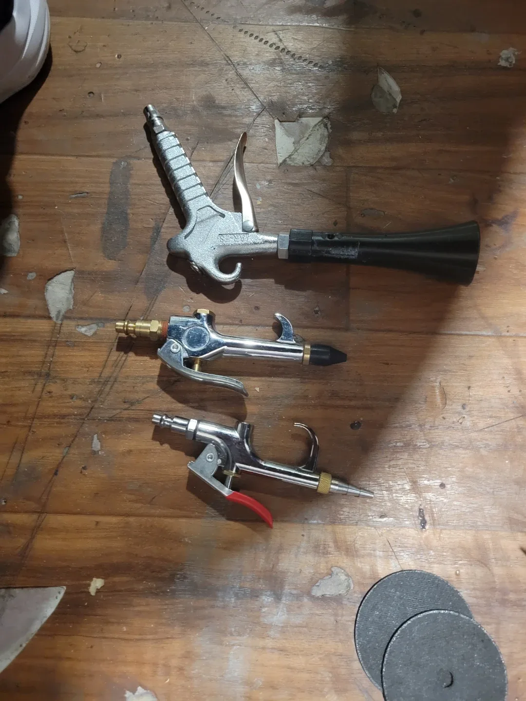 Dewalt Air compressor plus attachments image indicator(6)