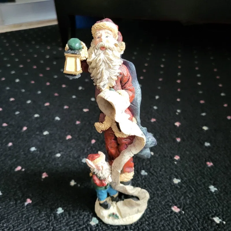 Christmas Holiday Folk Art  Figurines image indicator(4)