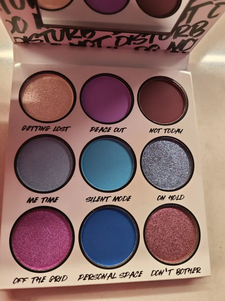 BH Cosmetics Do Not Disturb Eyeshadow Palette image indicator(2)