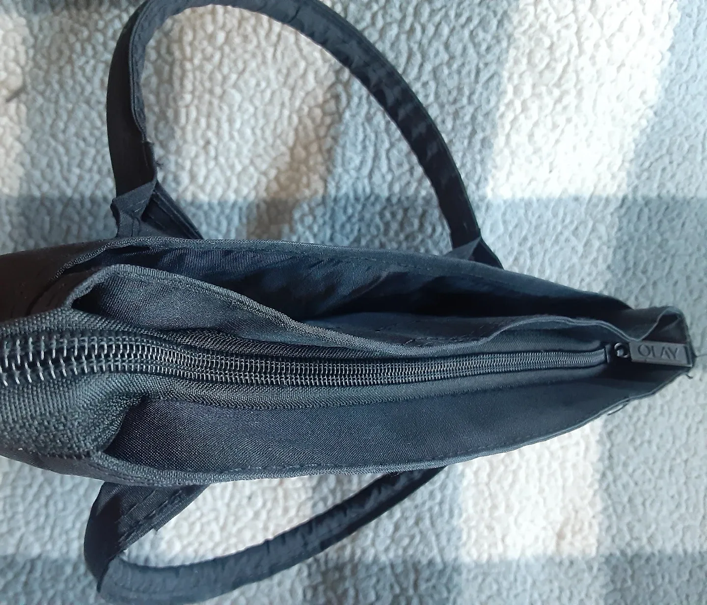 OLAY Black Tote Bag image indicator(2)