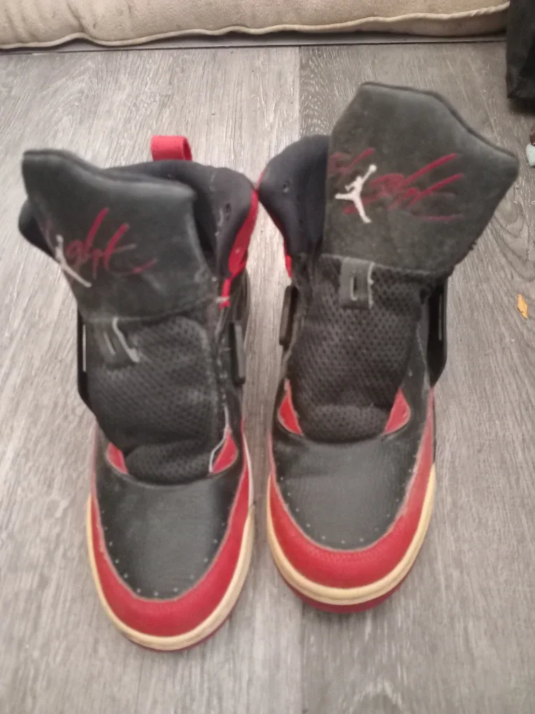 Jordan Flight 45 High - US Size 6Y image indicator(4)