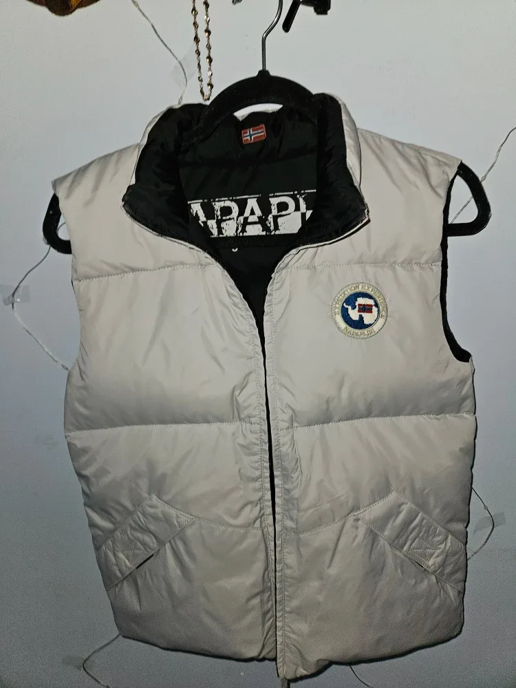 Napapijri Reversible Puffer Vest image indicator(3)