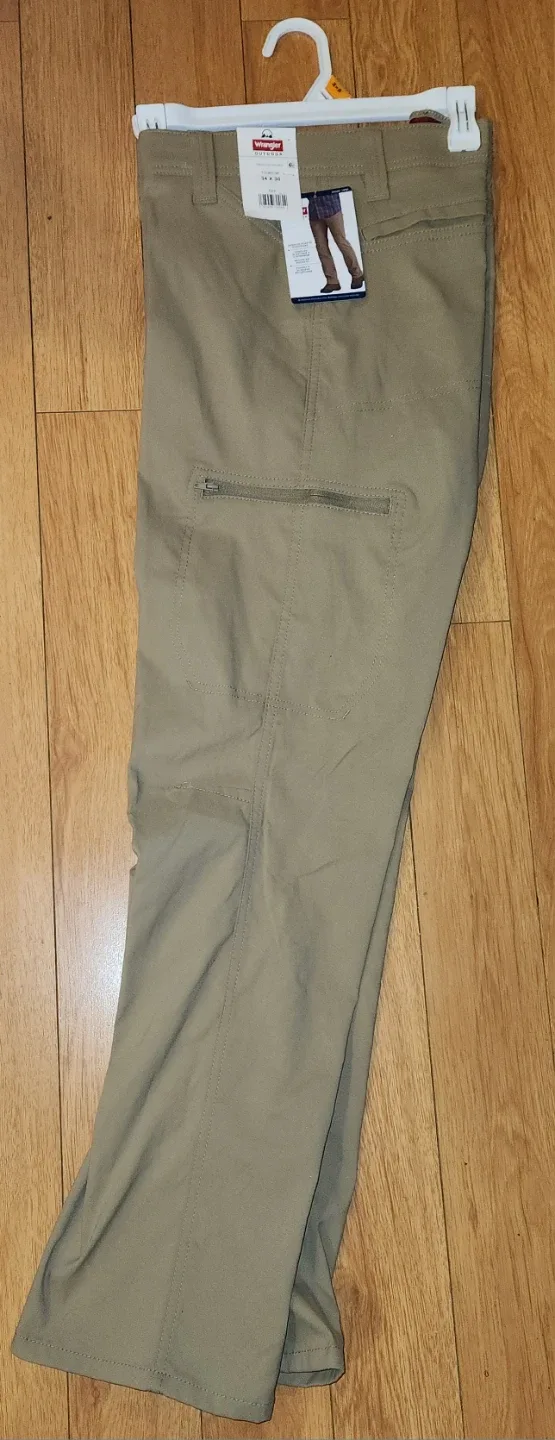 Men's Wrangler Pants with zippered pockets image indicator(5)