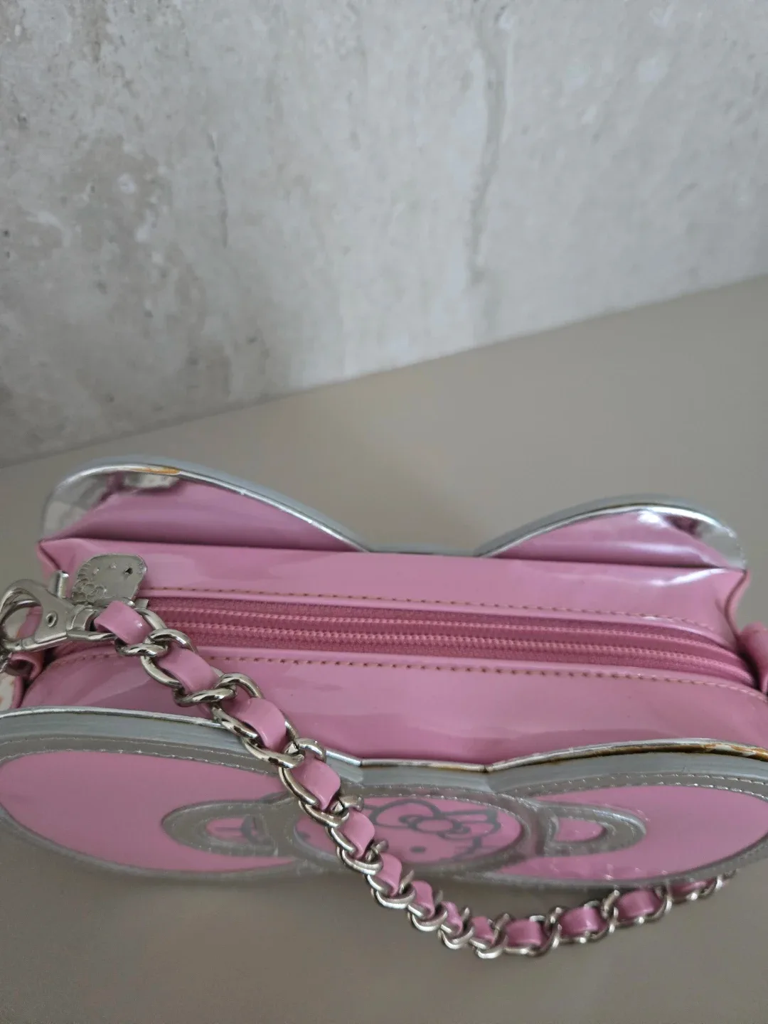 Hello Kitty 30 Years Pink Bow Bag image indicator(4)