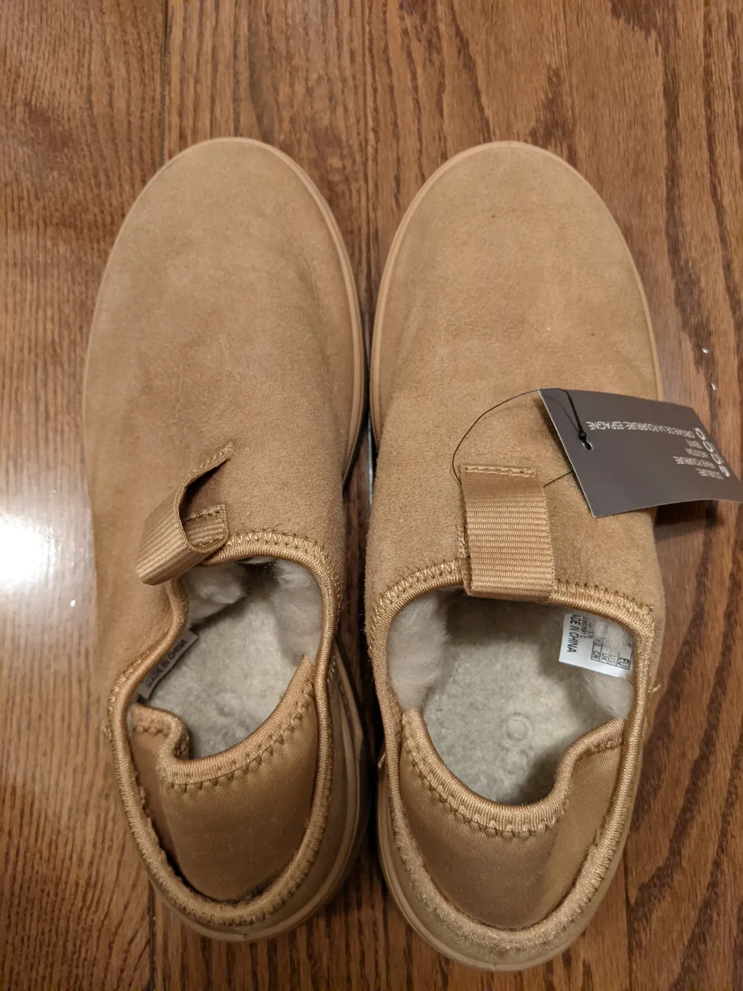 UGG Tasman Slipper Size 7 - New with tags!