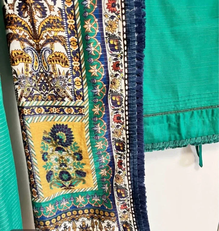 Khaadi's Green Salwar Kameez Suit image indicator(3)