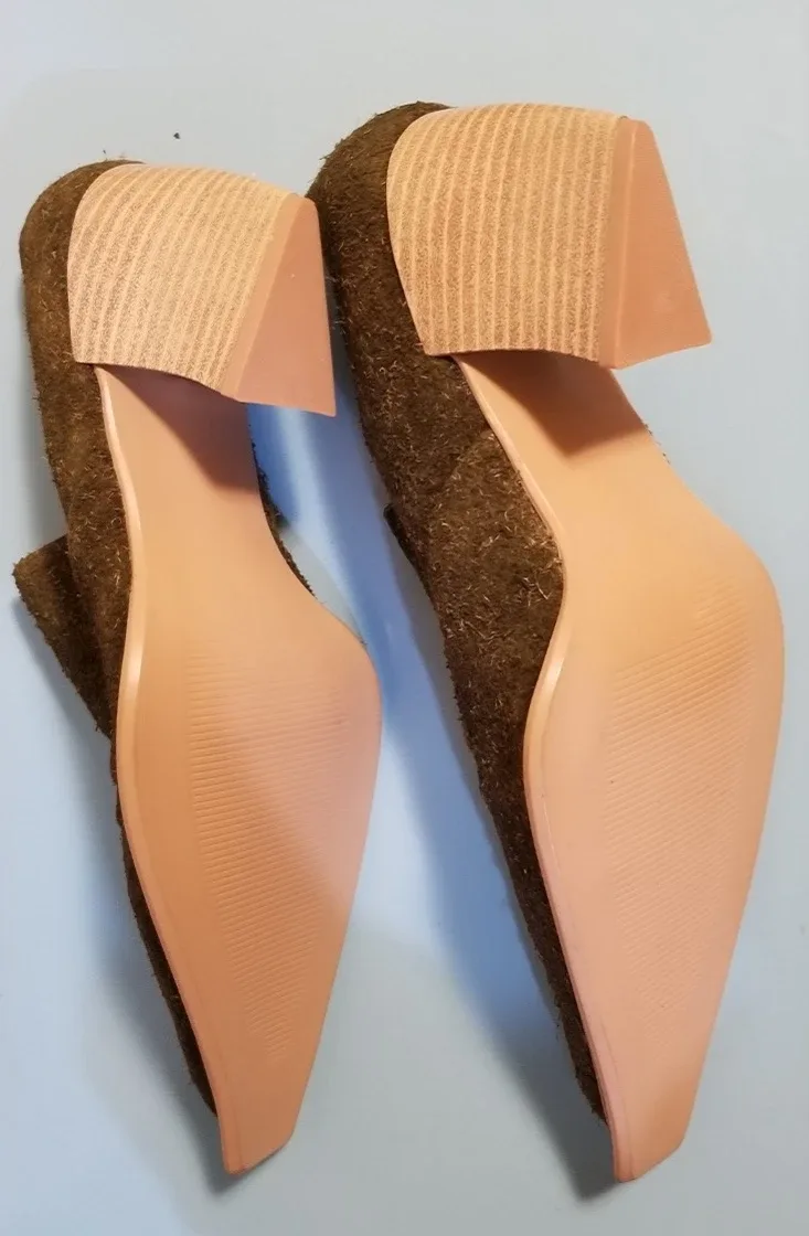 NWOT Rocket Dog Women's Brown Suede Heels image indicator(4)