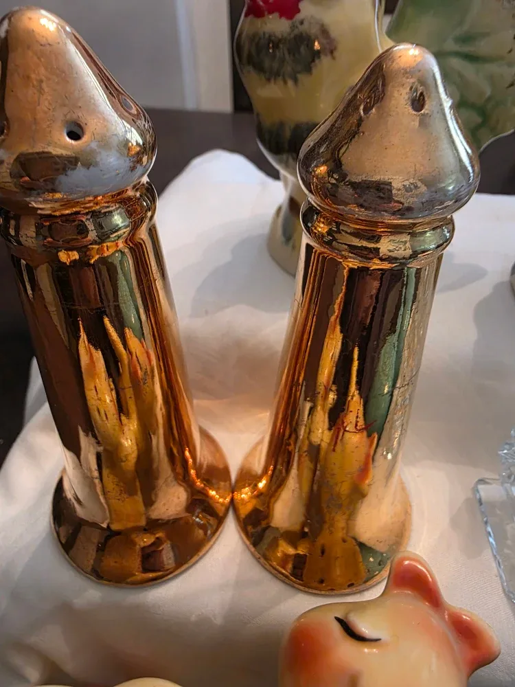 5 Sets Vintage Salt & Peppers image indicator(7)