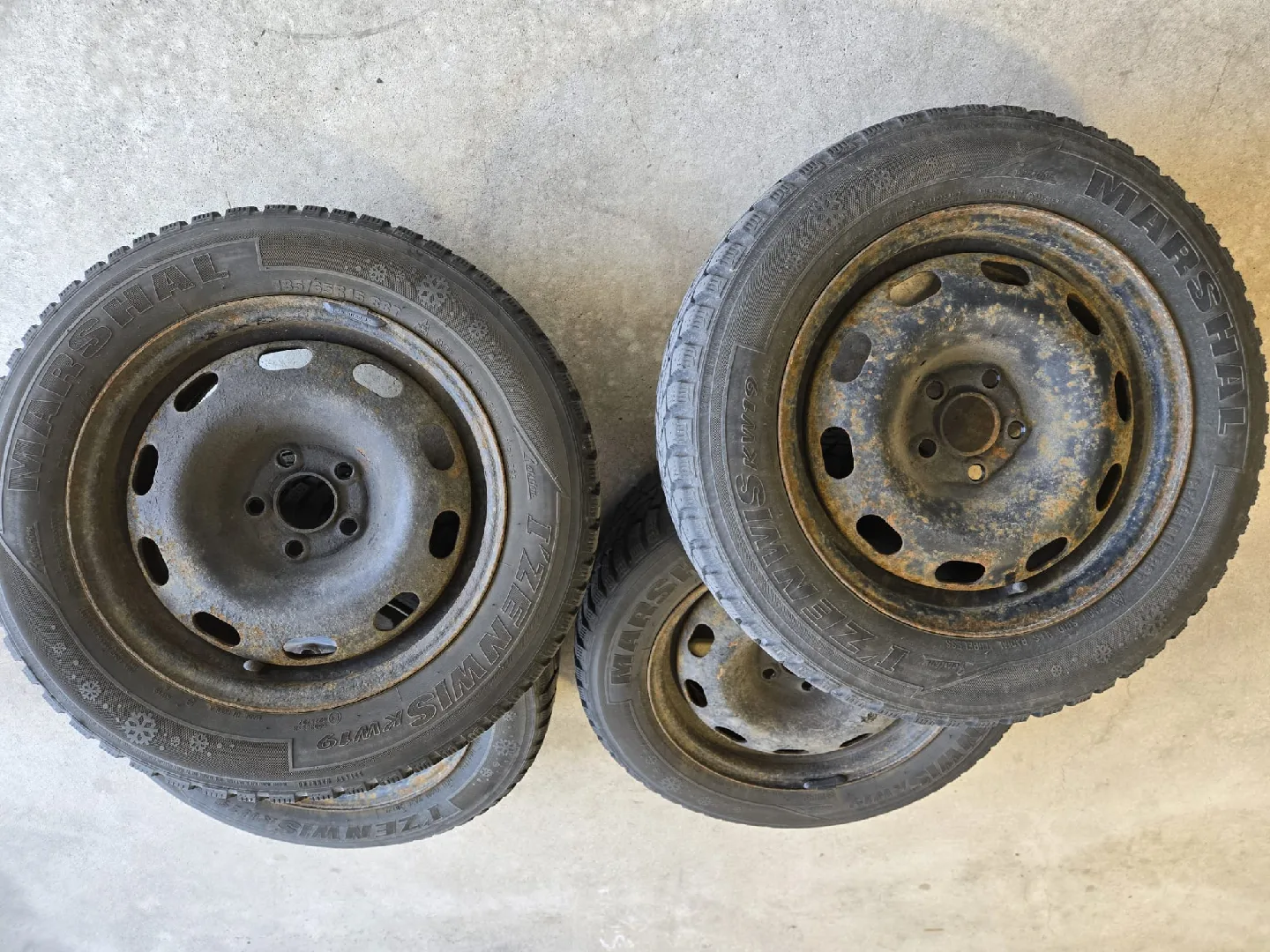 Marshall I'ZEN WIS KW19 Winter Tires - 185/65R15 image indicator(2)