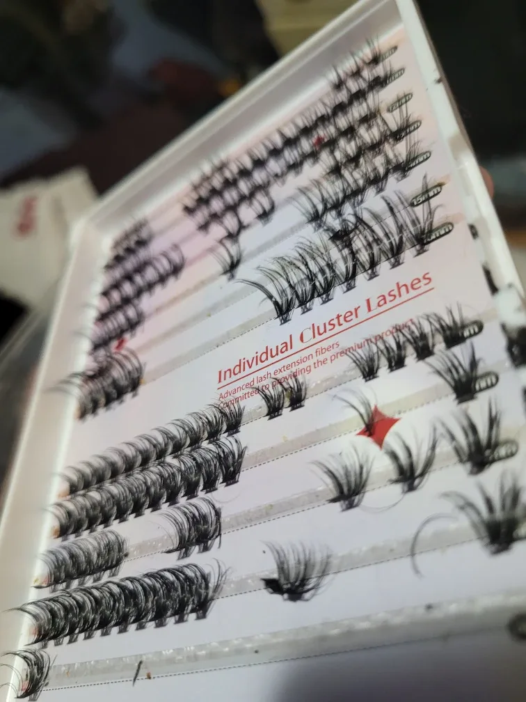 Individual Cluster Lashes image indicator(2)