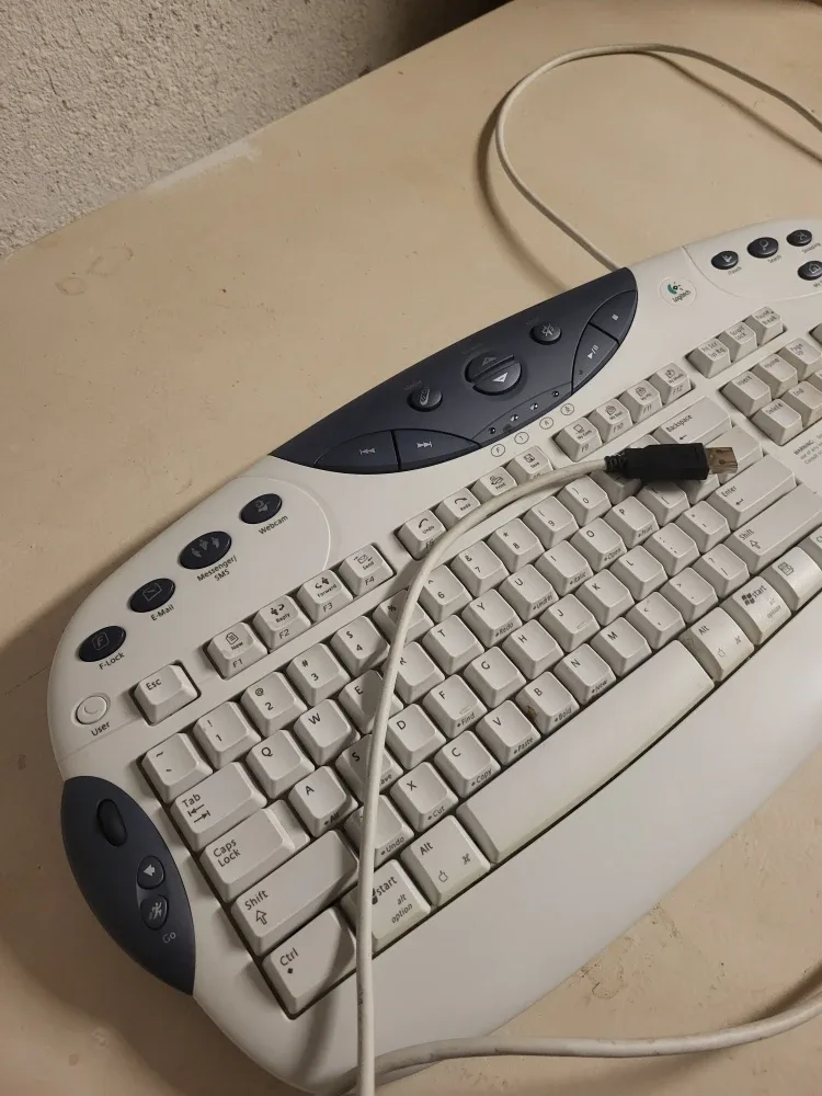Logitech Internet Navigator Keyboard
