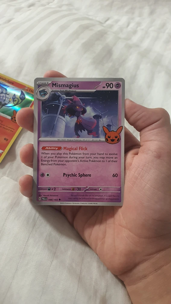 Chandelure Pokemon Card