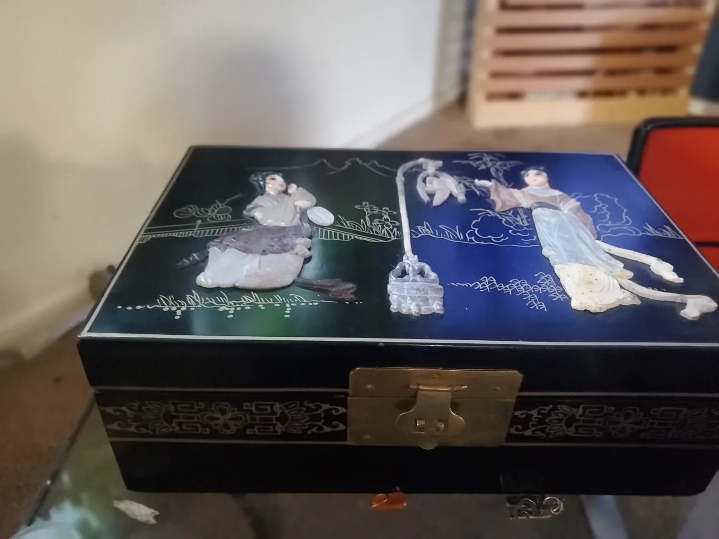 Vintage Asian Lacquered Jewelry Box image indicator(3)