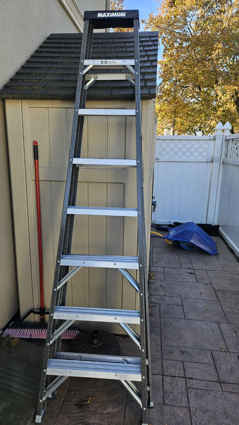 Maximum Ladder - Like New!