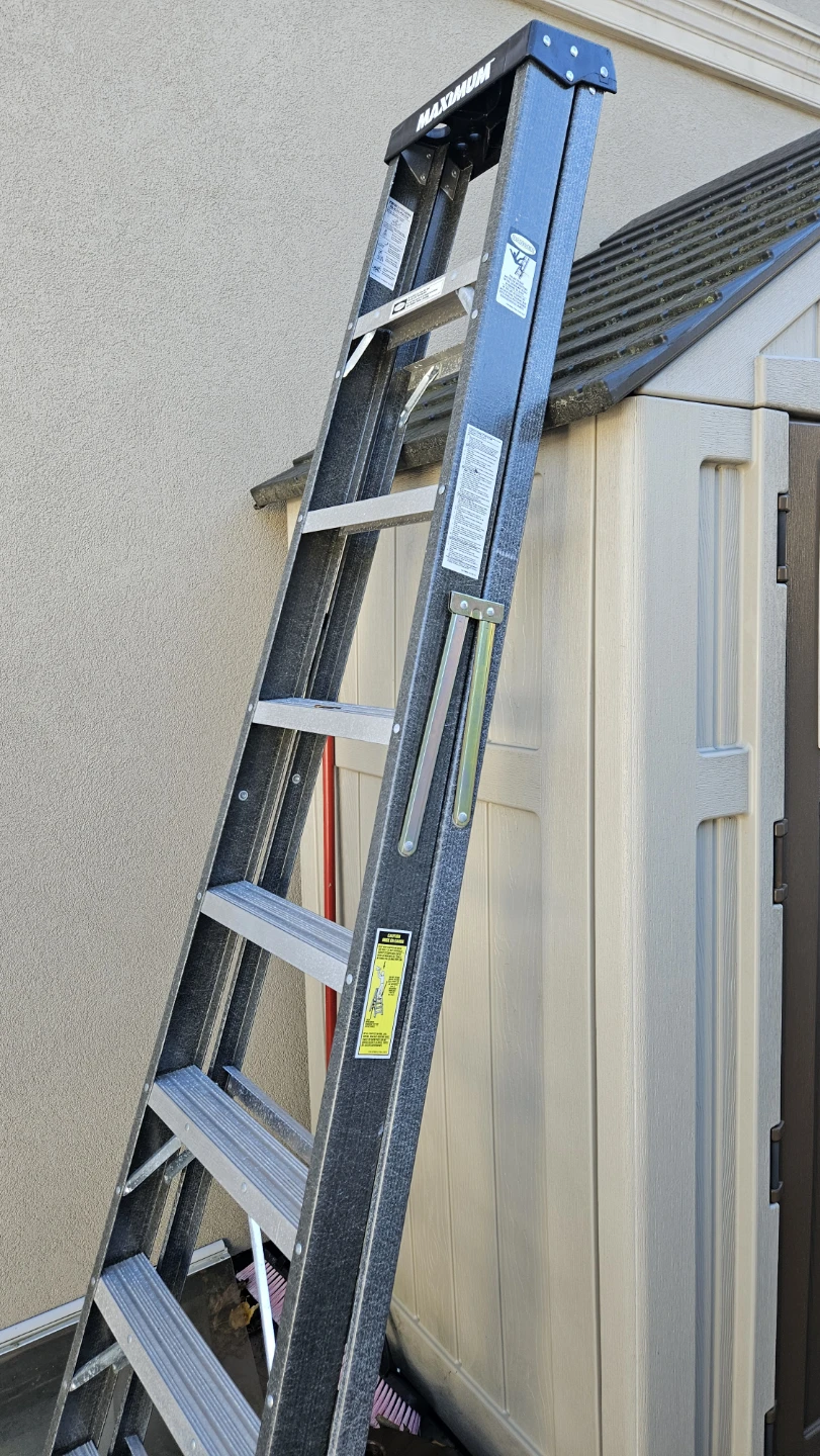 Maximum Ladder - Like New! - photo 3
