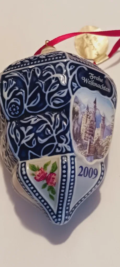 Danbury Mint 2009. First Annual German🎄Collectible Ornament image indicator(4)