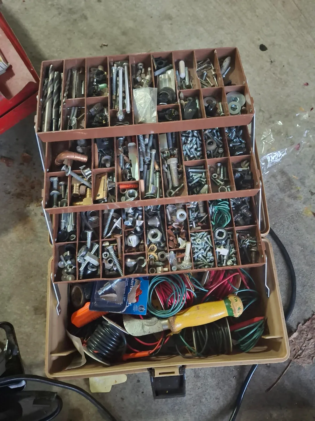 Organizer box with hardware