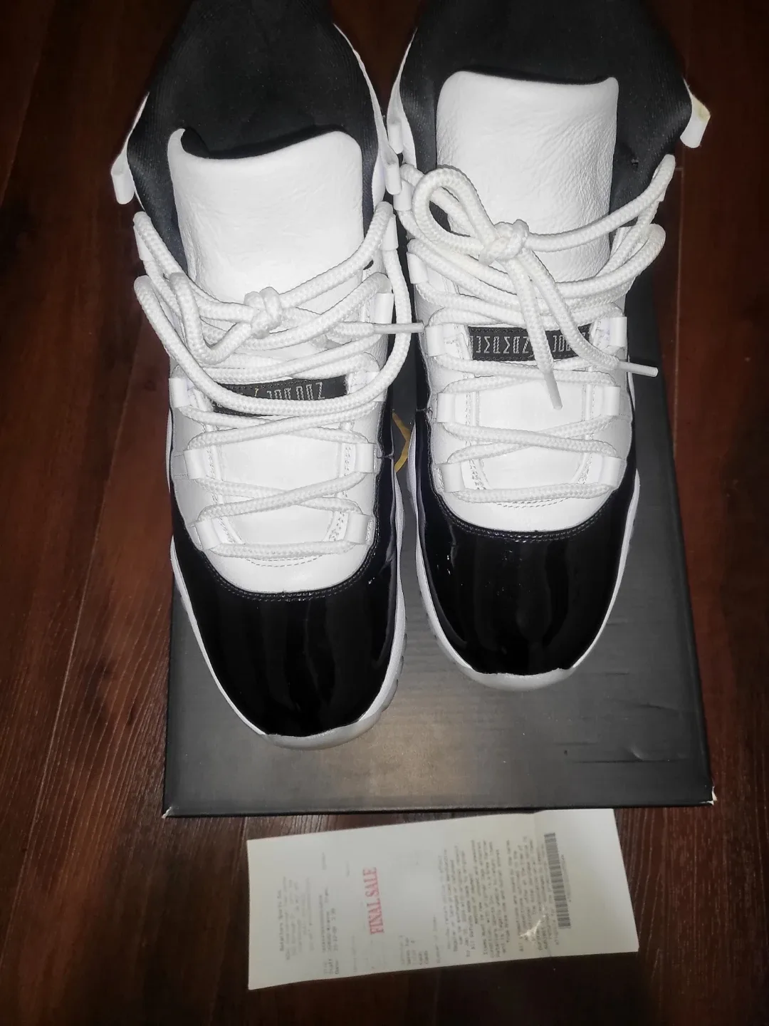 Air Jordan 11 Retro Concord Size 11 image indicator(4)
