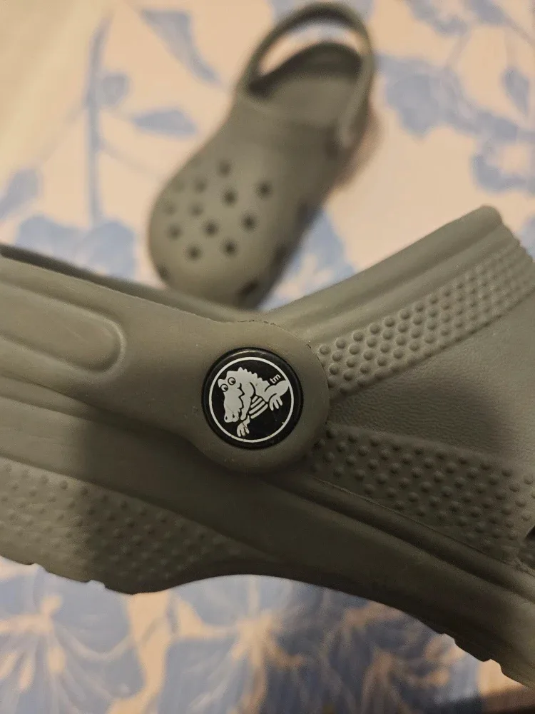 Crocs Kids' Classic Clog Size J4 image indicator(2)