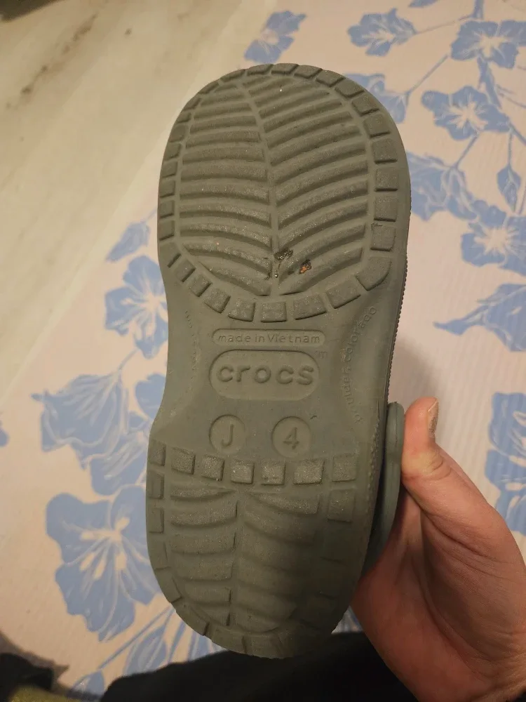 Crocs Kids' Classic Clog Size J4 image indicator(3)