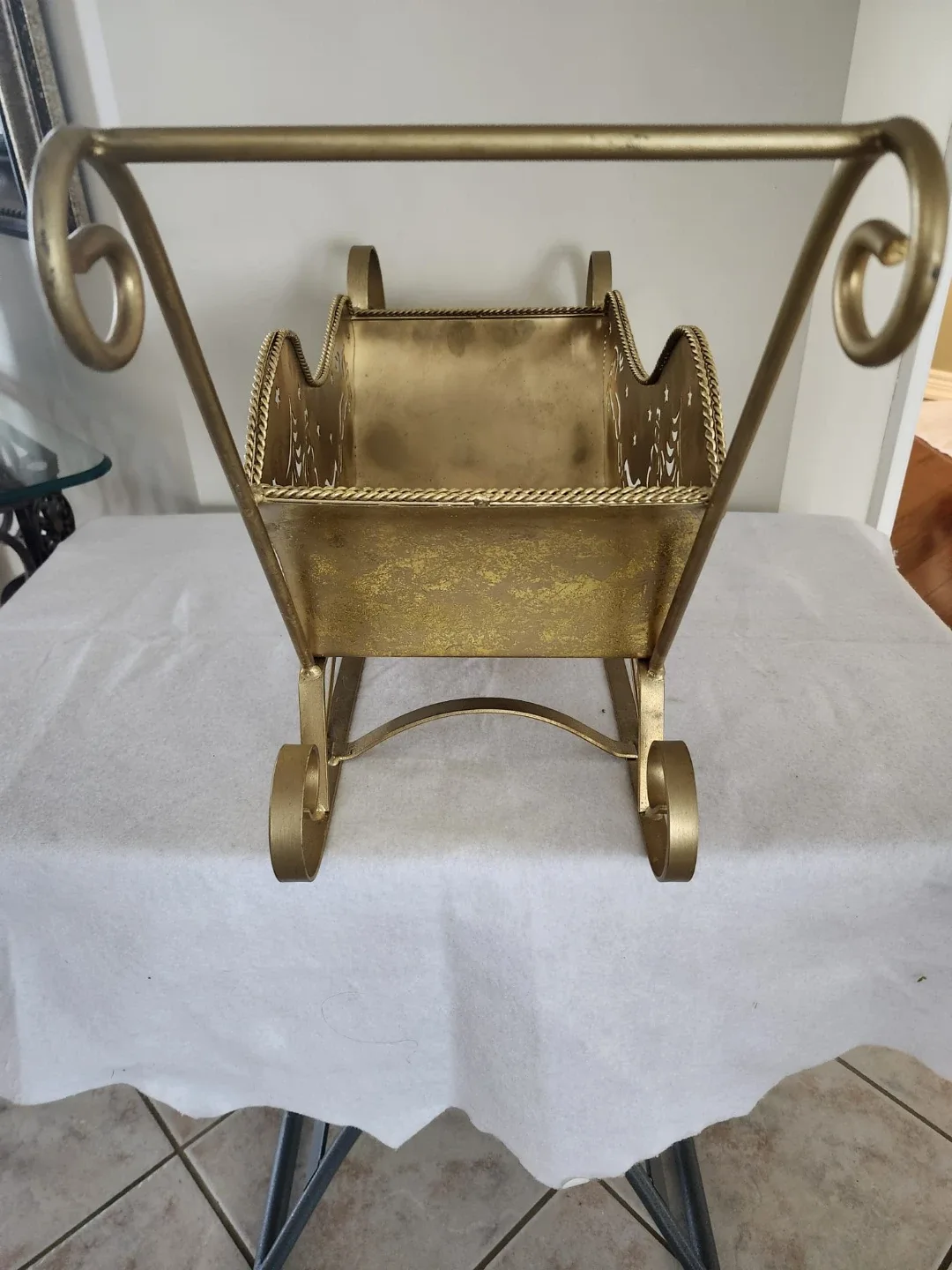 Gold Metal Christmas Sleigh Decoration image indicator(3)