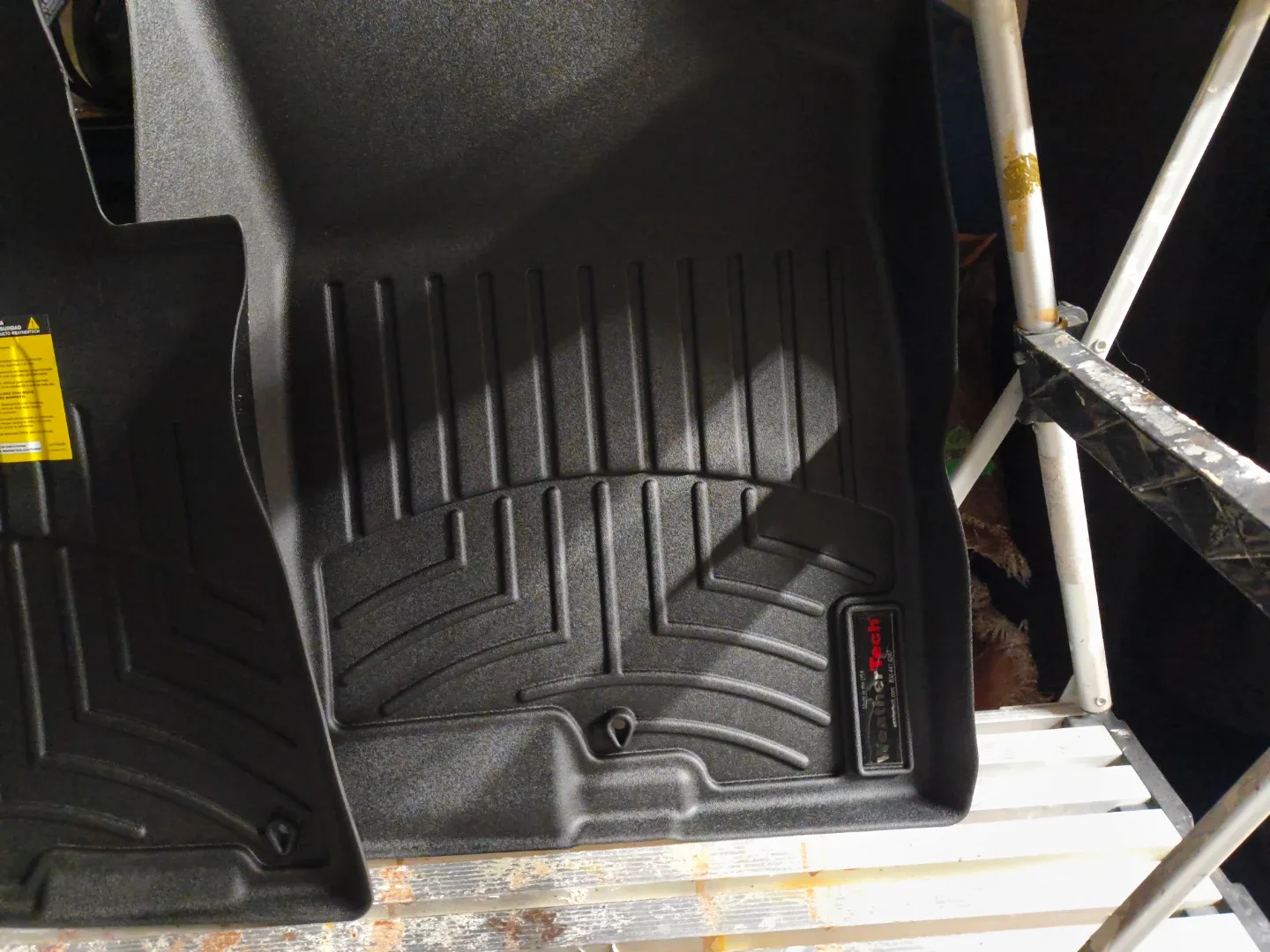 2014 Hyundai Elantra weather tech front mattd image indicator(2)