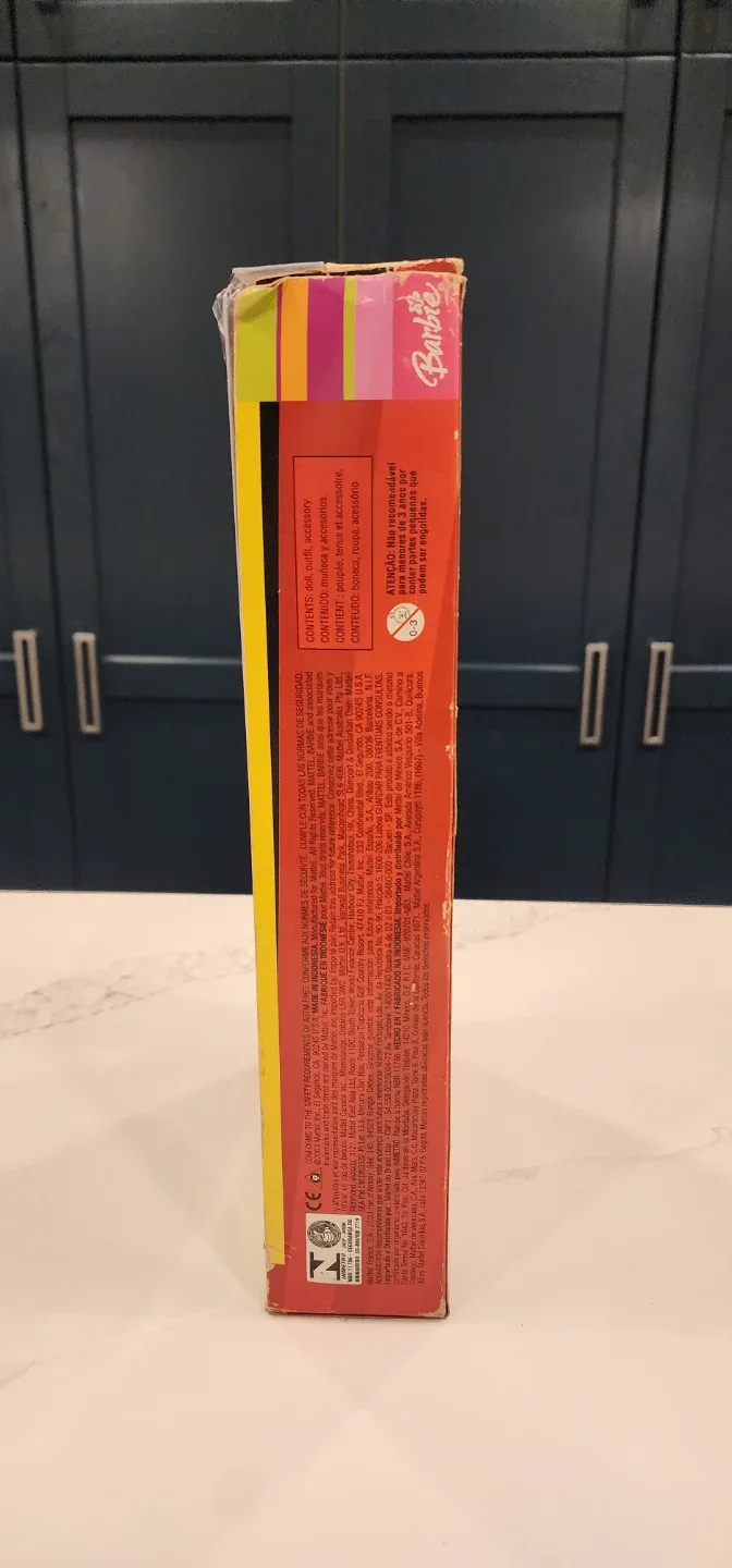 2003 Wonder Woman Barbie in Original Box image indicator(4)