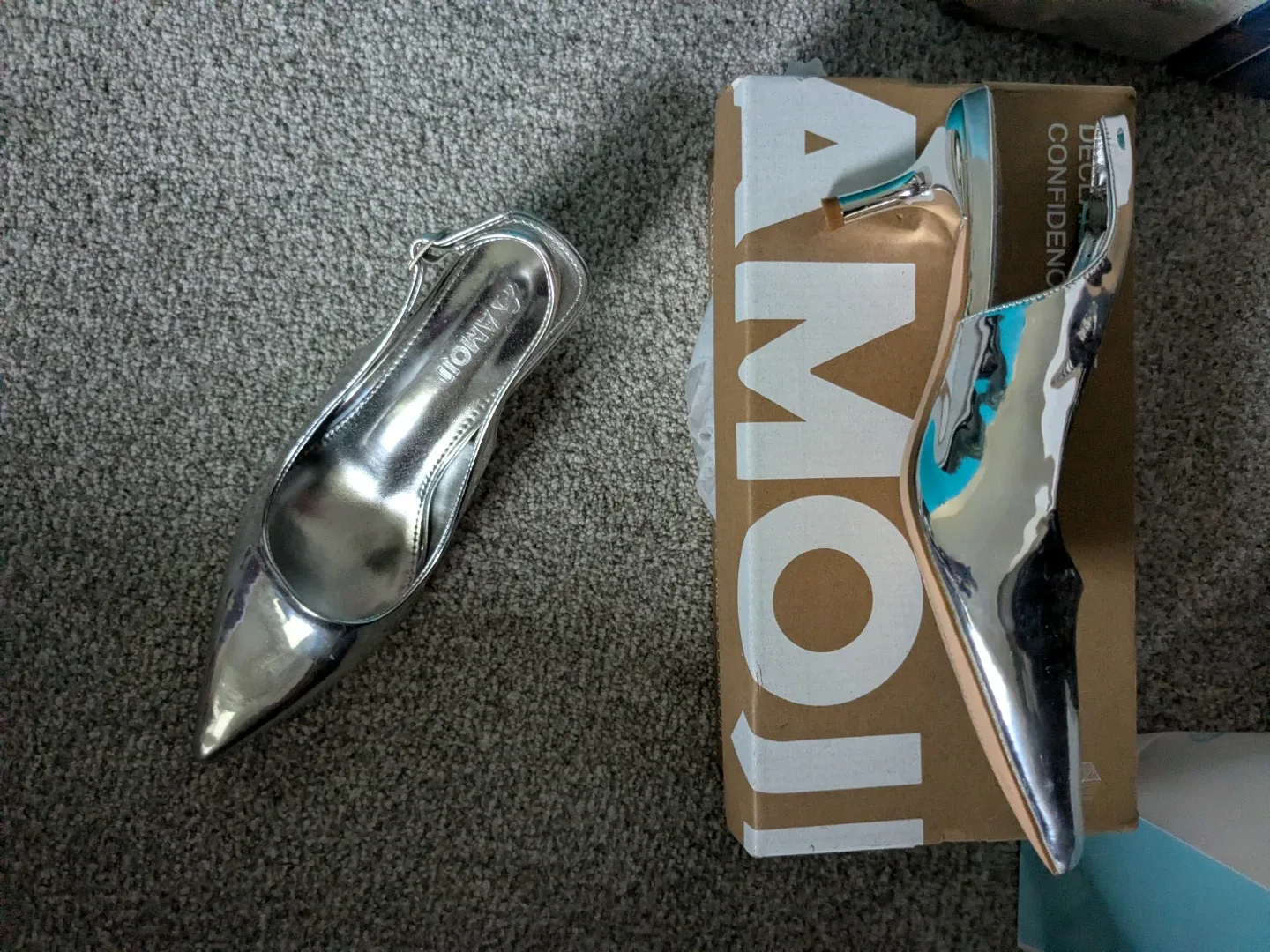 Amoii Silver Heels, Size 8 kitten heels slingback image indicator(2)