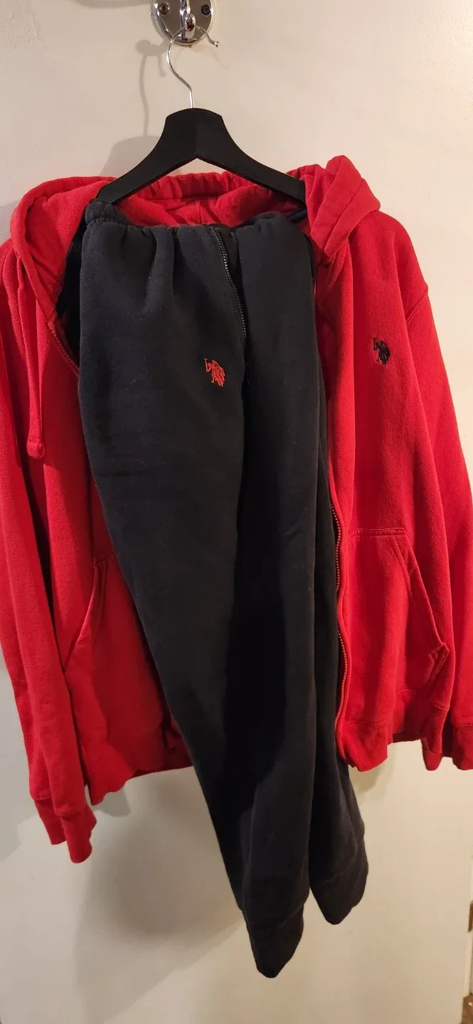 U.S. Polo Assn. Red Hoodie & Black Sweatpants - L image indicator(3)