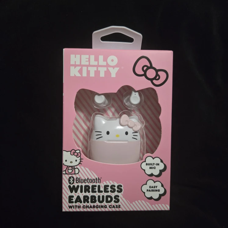 Hello Kitty Bluetooth Wireless Earbuds - photo 2
