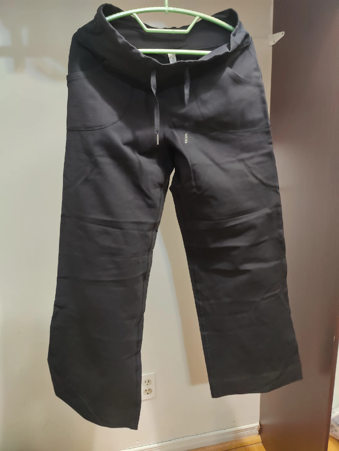 Lululemon Black Pants - Size 6