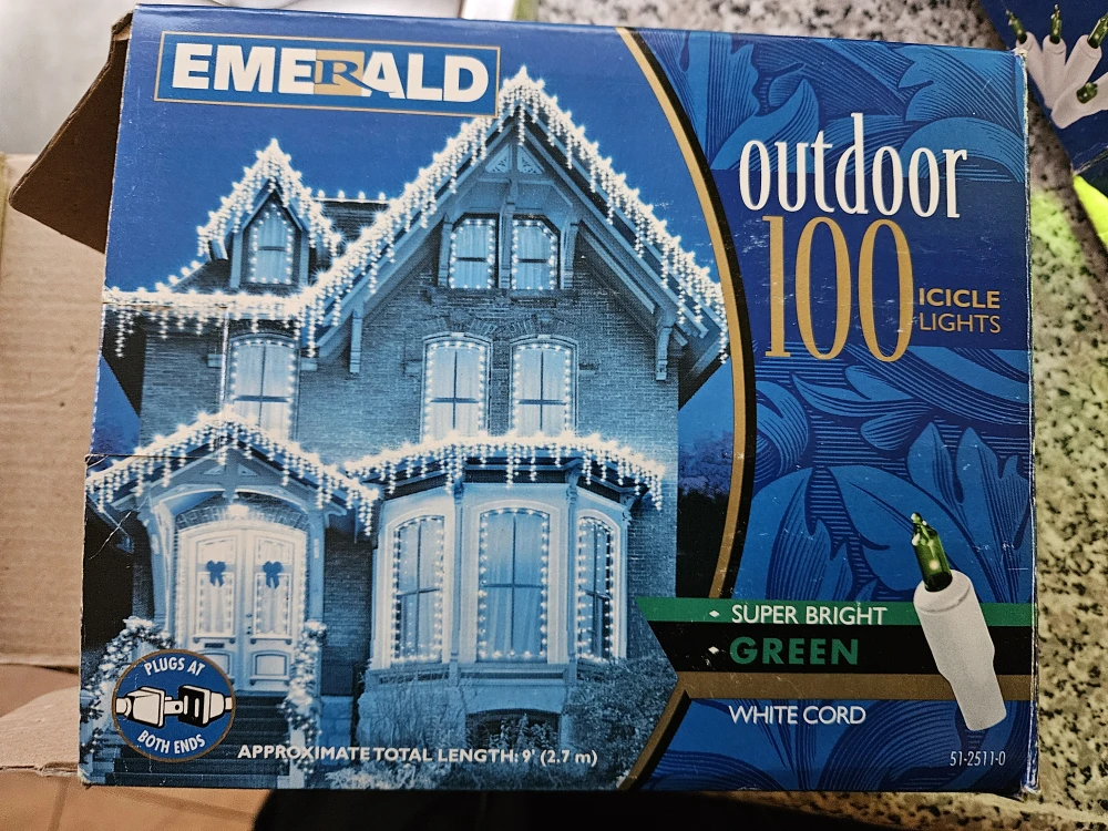 Emerald Outdoor 100 Icicle Lights - Green - photo 2