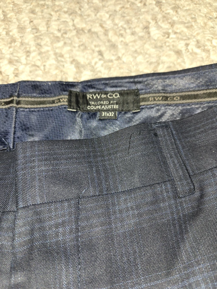 RW&CO. Tailored Fit Suit - Size 31x32 - photo 4