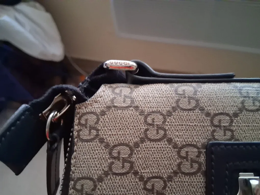 Mens Gucci Bag image indicator(3)