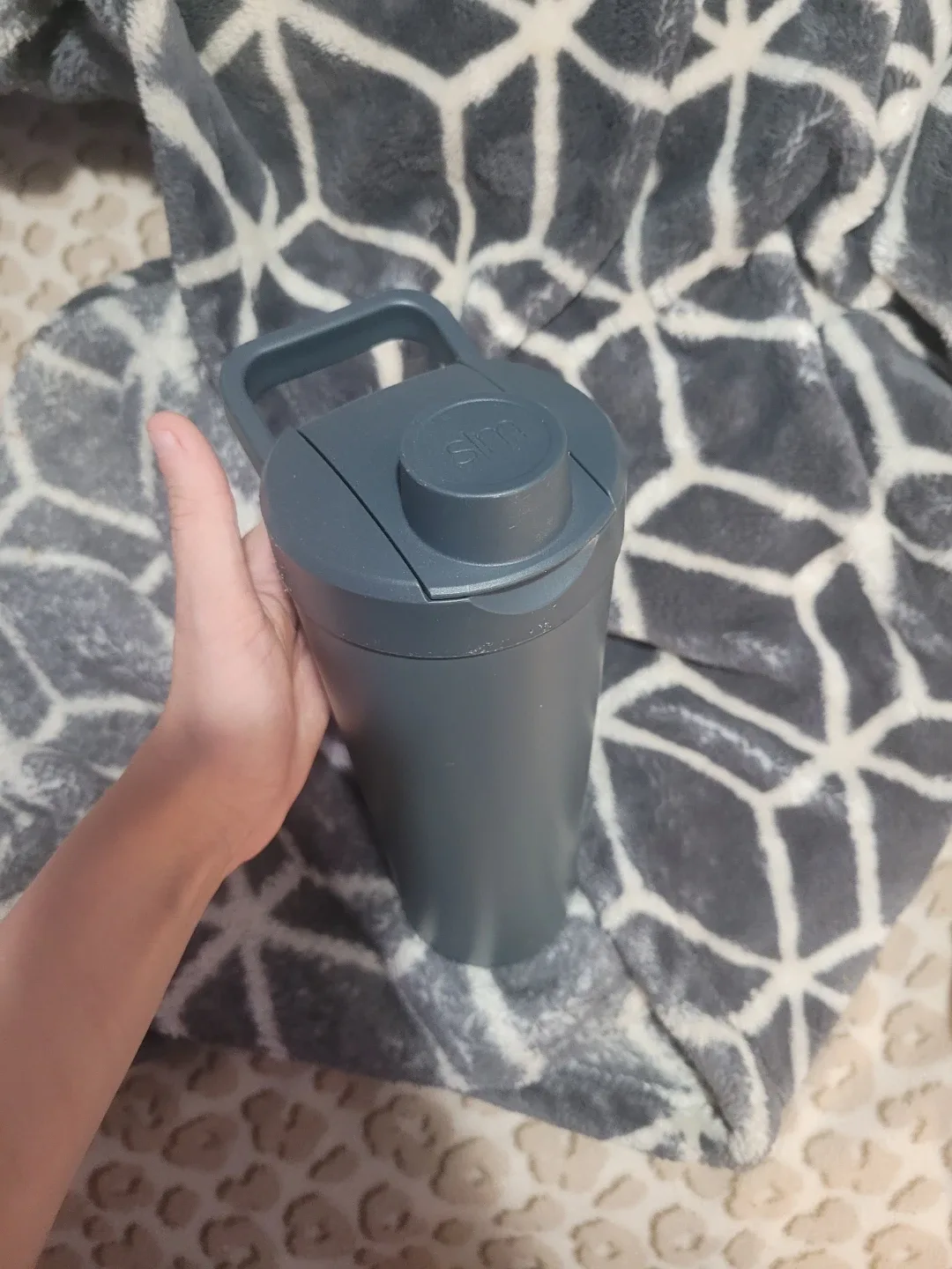Simple Modern Water Bottle - Grey image indicator(2)