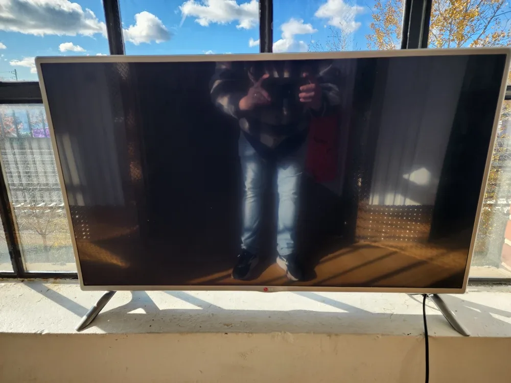 LG 42LB5800 42 inch TV