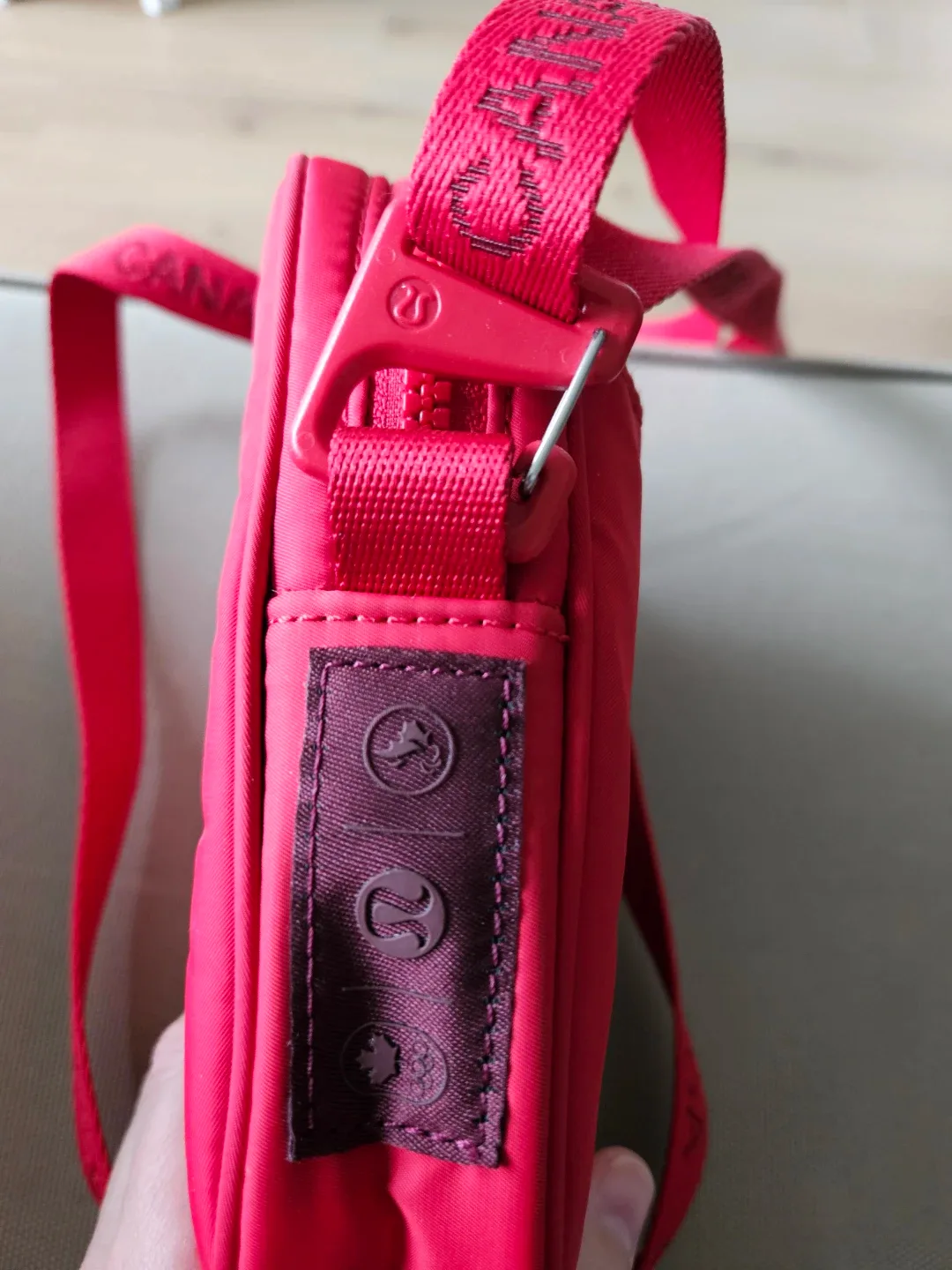 Lululemon Canada Everywhere Belt Bag - Red image indicator(3)