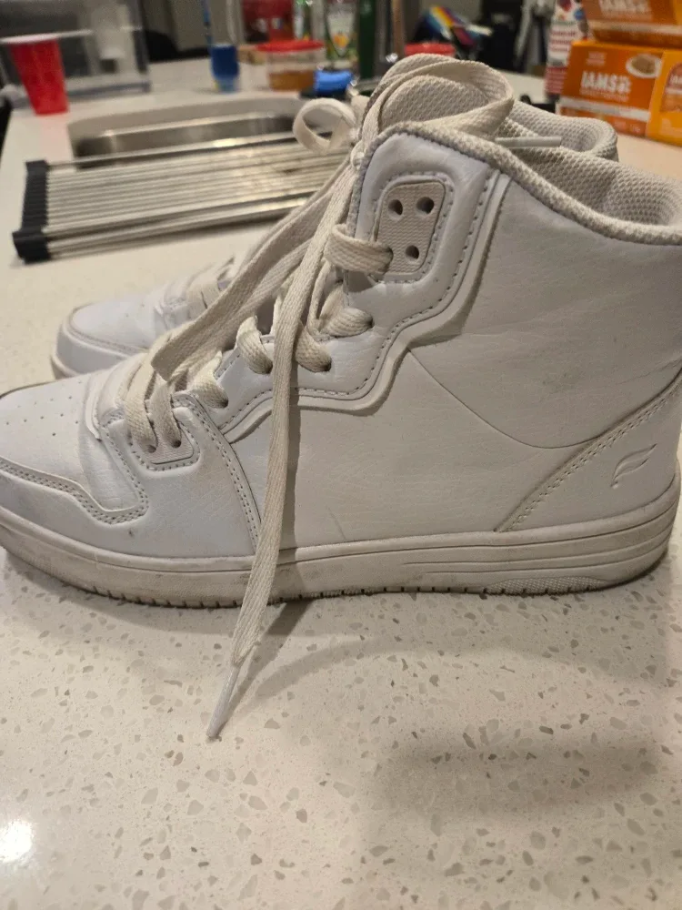 Fabletics Women's shoes size 9 image indicator(2)