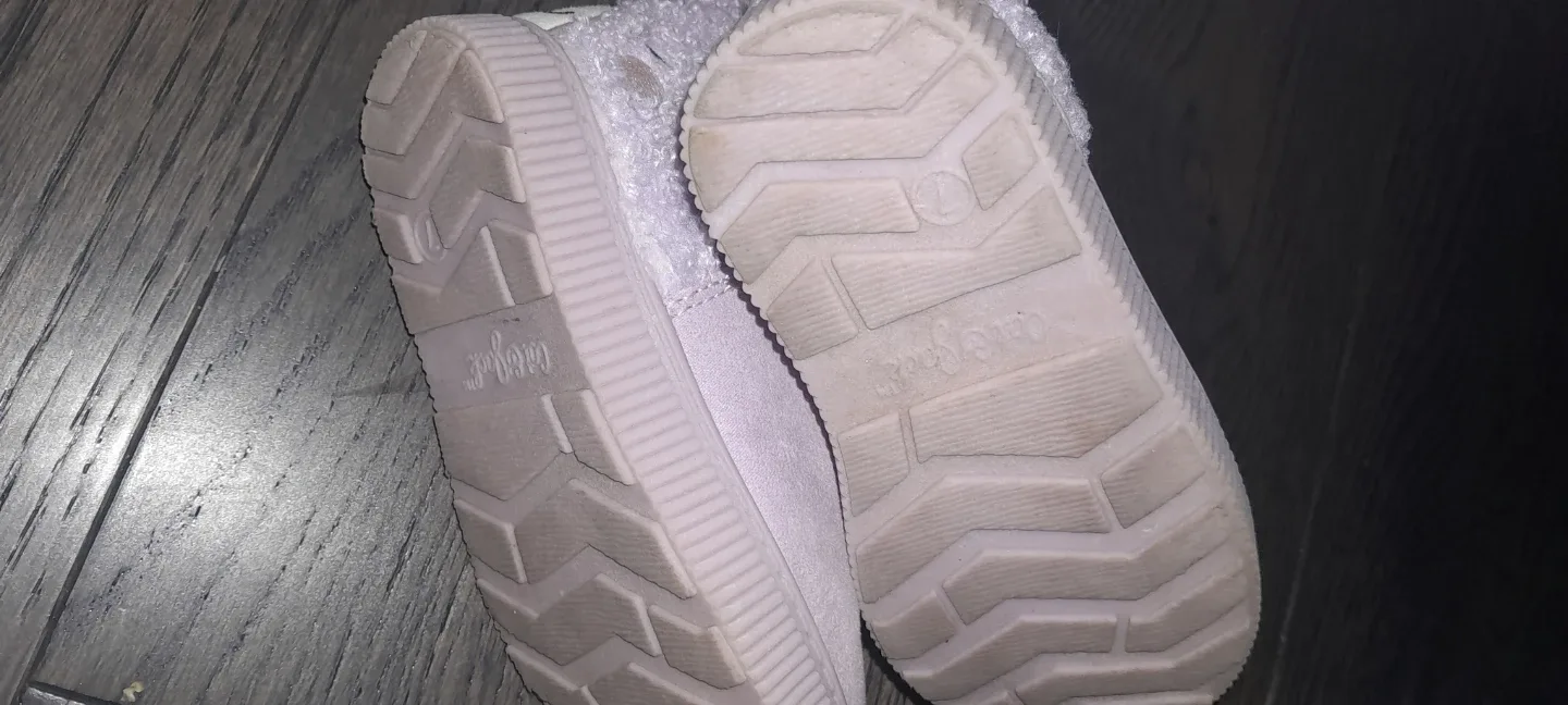 Cat & Jack Lilac Toddler Boots Size 7 image indicator(3)