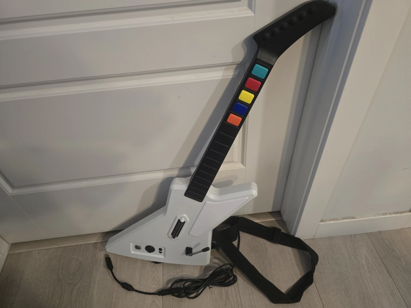 Offical Guitar Hero X-Plorer wired guitar controller Xbox 360&PC